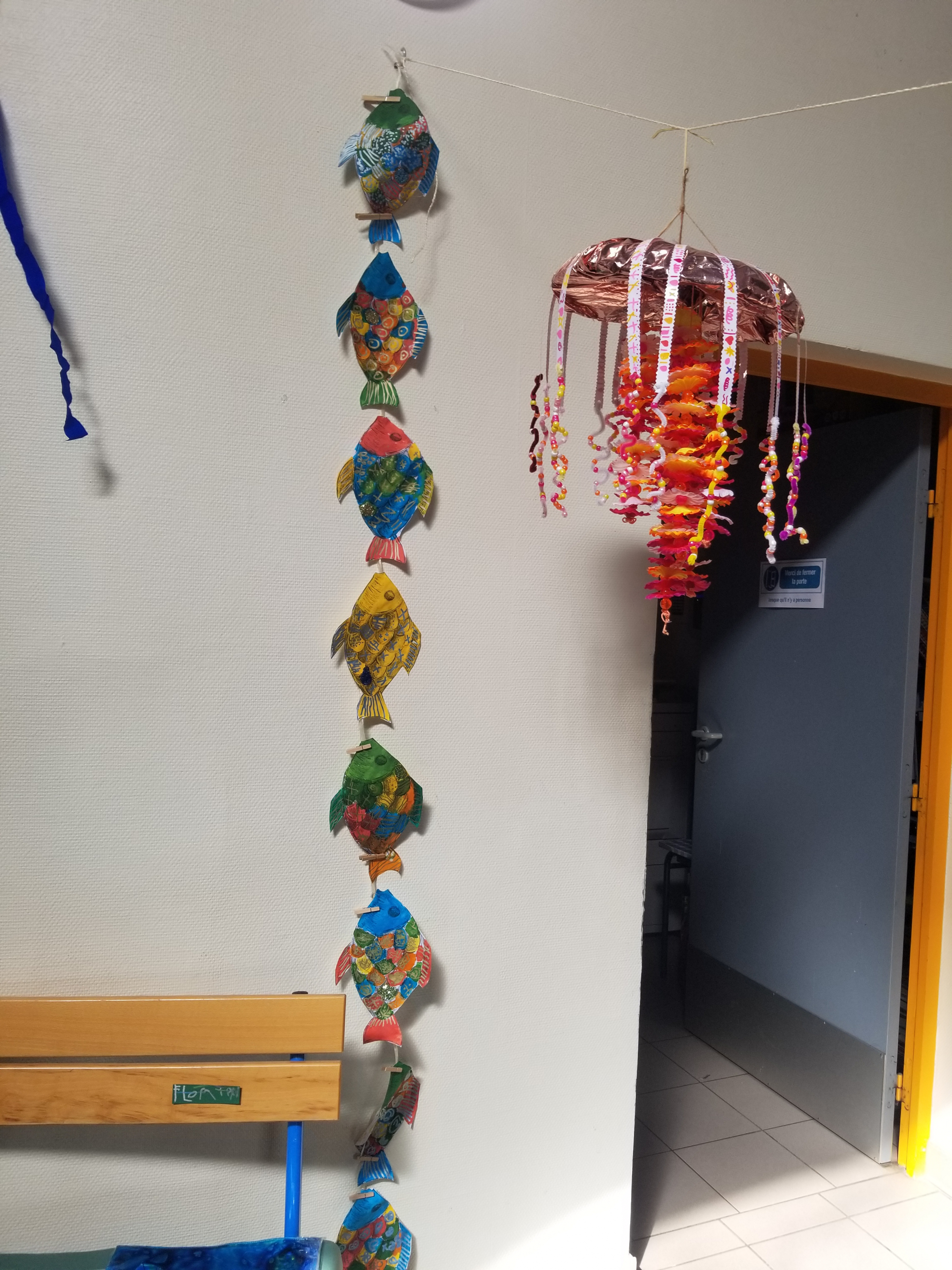 Une exposition sur le thème de l'eau par les enfants de l'école maternelle 3